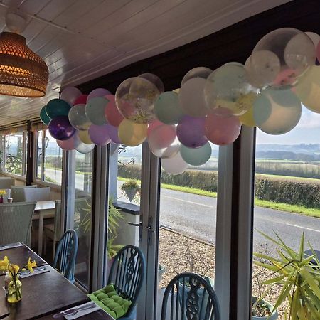 The Flying Fish Stables Hotel Ilminster Eksteriør billede